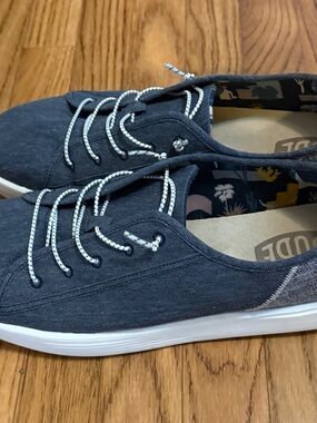 Hey Dude Men's Navy Dress Shoe Size 14